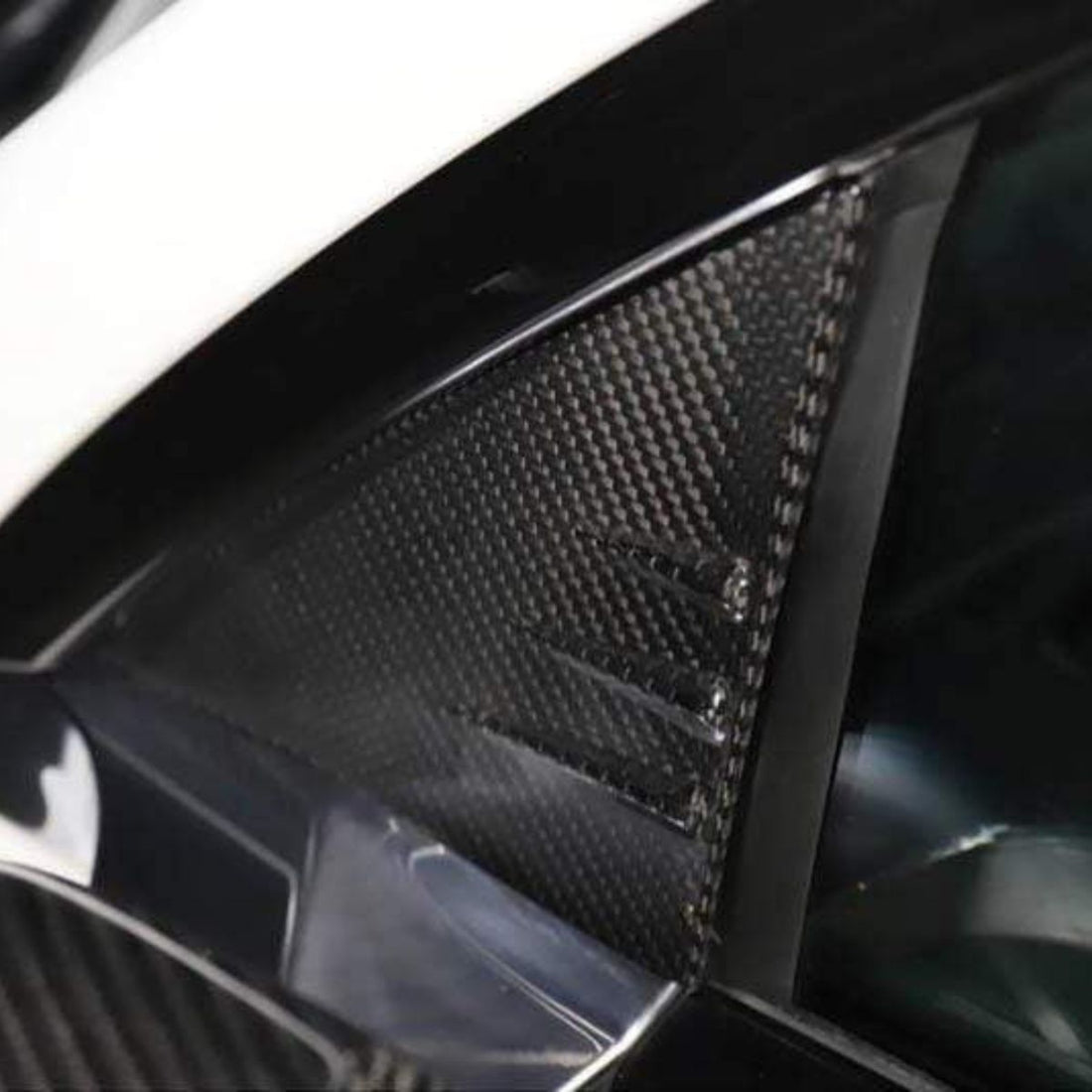 A pillar Glass Trim | Matte Carbon Fiber
