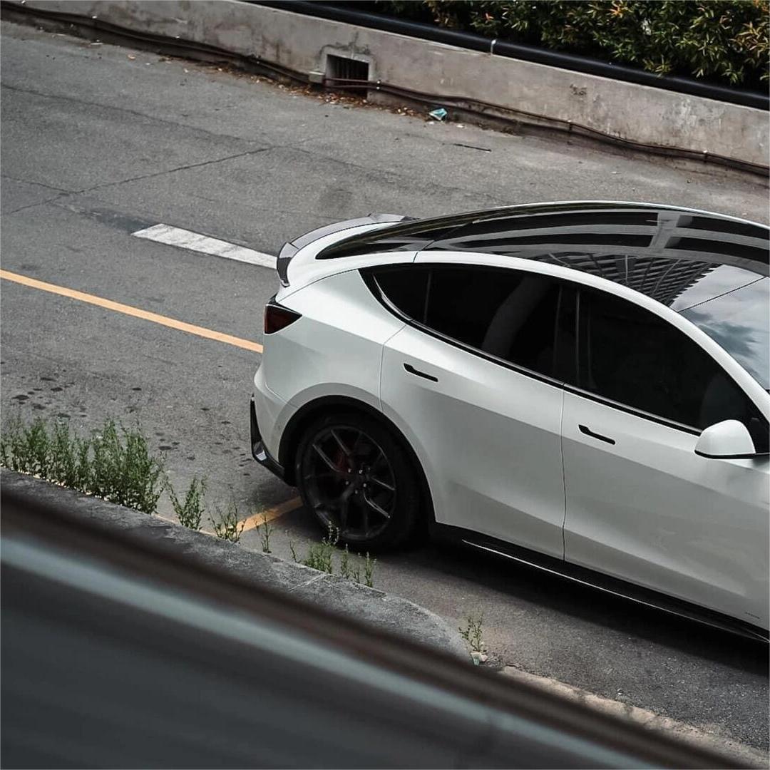 Model Y Carbon Fiber Spoiler Sport Style - Dry Carbon Fiber Exterior Mods