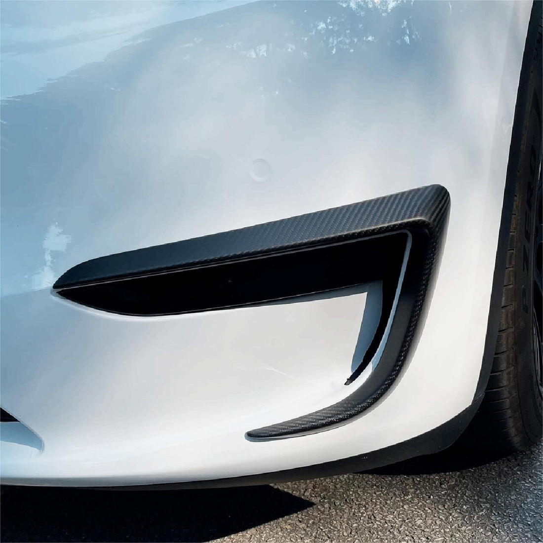 APTESL Tesla Model 3 Fog Light Trim - Carbon Fiber Exterior Mods